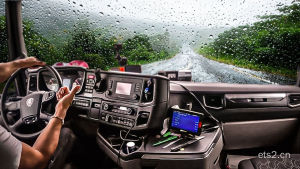 【YouTube|POV】pov卡车在大雨中行驶！ 卡车司机的视角